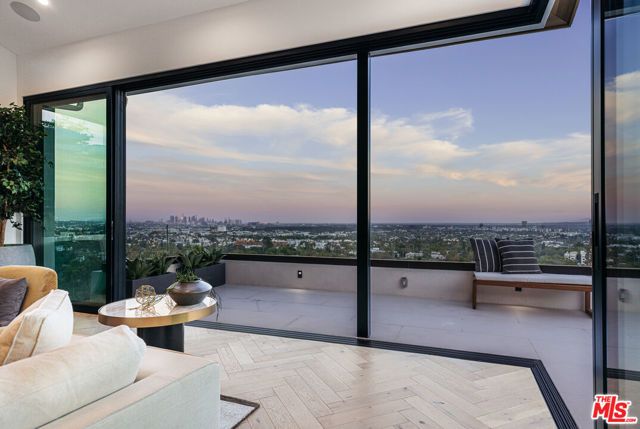 7866 Fareholm Drive, Los Angeles, CA 90046