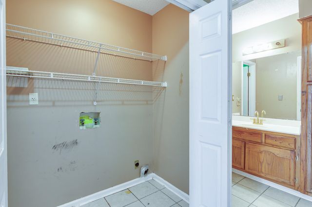 6055 HOLLYHEIGHTS CV, Millington, TN 38053