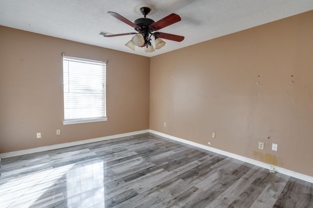 6055 HOLLYHEIGHTS CV, Millington, TN 38053