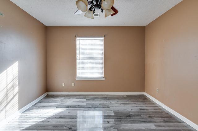 6055 HOLLYHEIGHTS CV, Millington, TN 38053