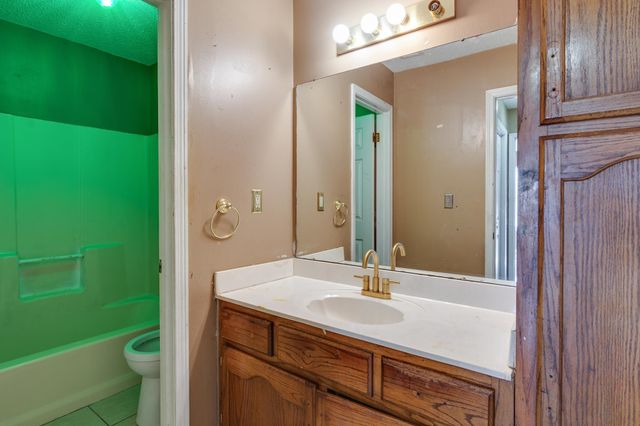 6055 HOLLYHEIGHTS CV, Millington, TN 38053