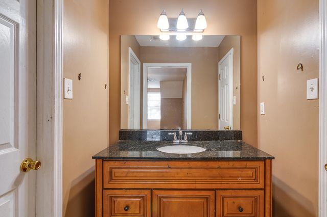 6055 HOLLYHEIGHTS CV, Millington, TN 38053