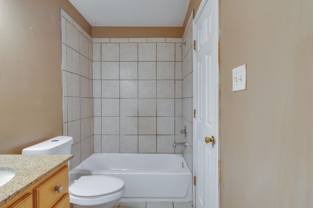 6055 HOLLYHEIGHTS CV, Millington, TN 38053