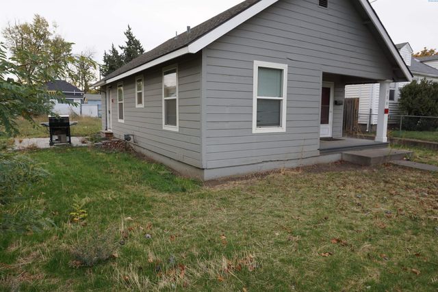 738 N 9th Ave, Walla Walla, WA 99362