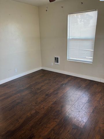 738 N 9th Ave, Walla Walla, WA 99362