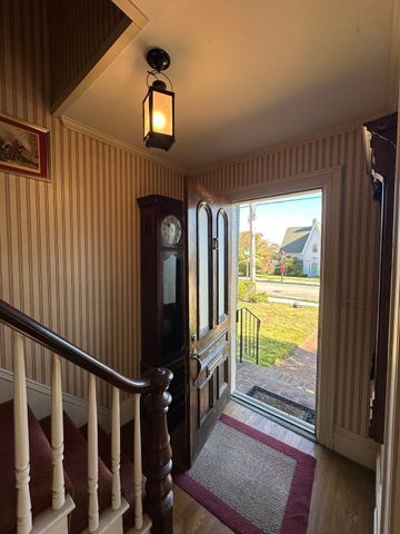 268 Court, Plymouth, MA 02360