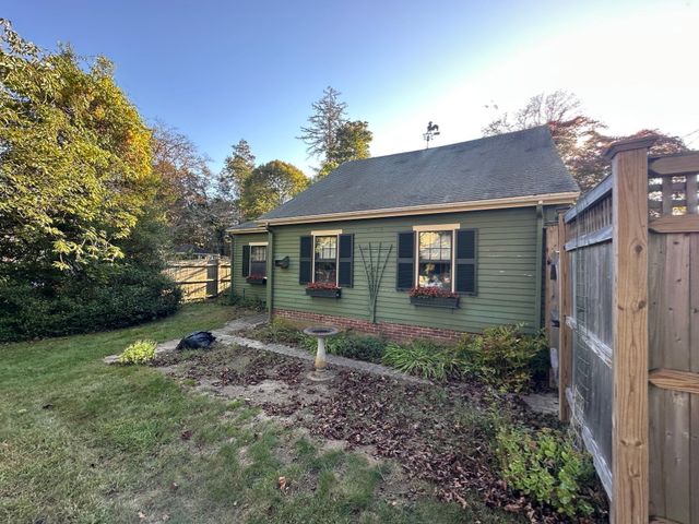 268 Court, Plymouth, MA 02360
