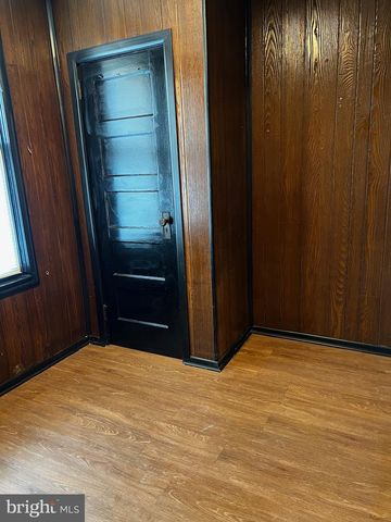 1830 E CORNWALL ST, Philadelphia, PA 19134