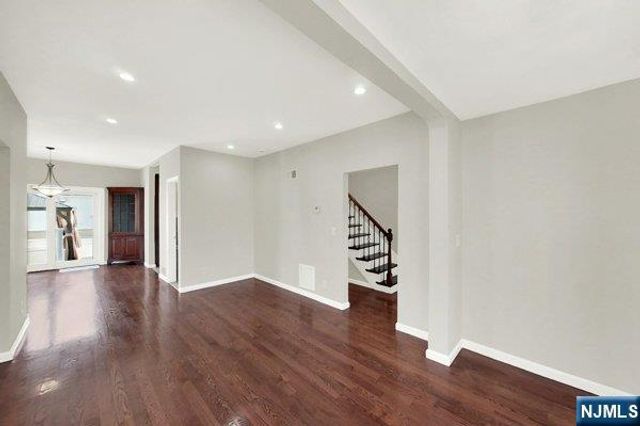 1 Pine Street, Kearny, NJ 07032