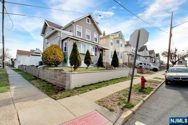 1 Pine Street, Kearny, NJ 07032