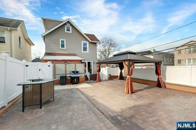 1 Pine Street, Kearny, NJ 07032