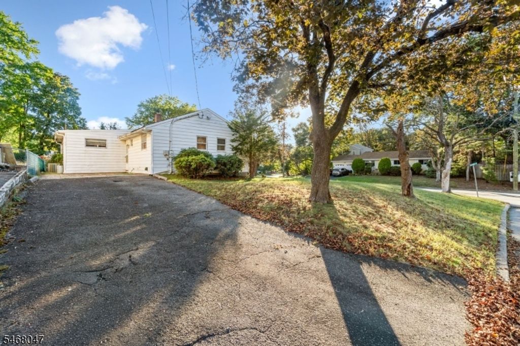2 Overlook Ave, Little Falls Twp., NJ 07424 — photo 4