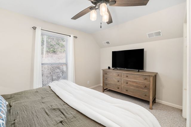 1337 Lakeside Dr, Smithville, TN 37166