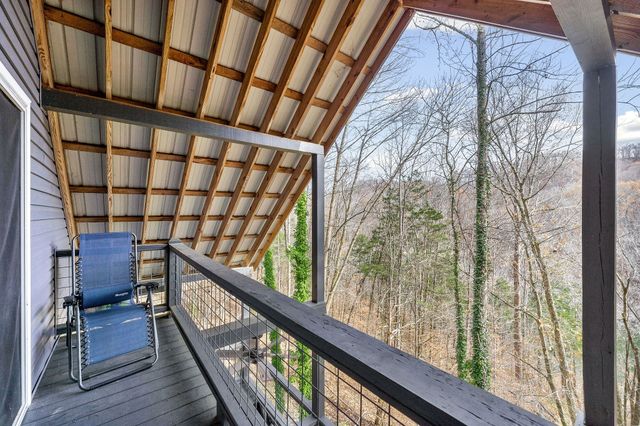 1337 Lakeside Dr, Smithville, TN 37166