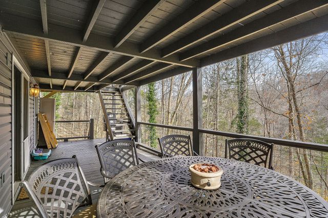 1337 Lakeside Dr, Smithville, TN 37166