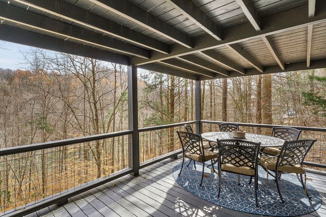 1337 Lakeside Dr, Smithville, TN 37166