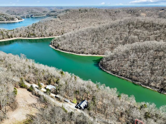 1337 Lakeside Dr, Smithville, TN 37166