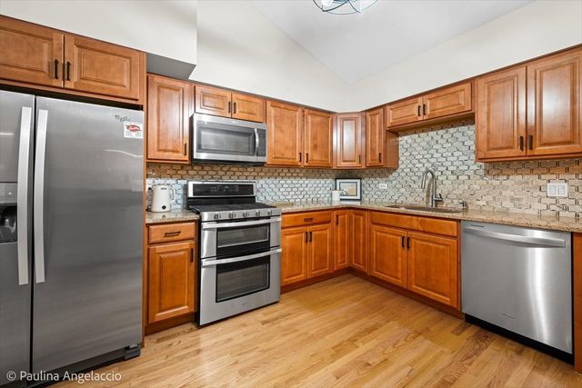 1011 W Wildwood Drive, Prospect Heights, IL 60070