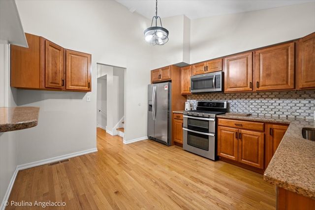 1011 W Wildwood Drive, Prospect Heights, IL 60070