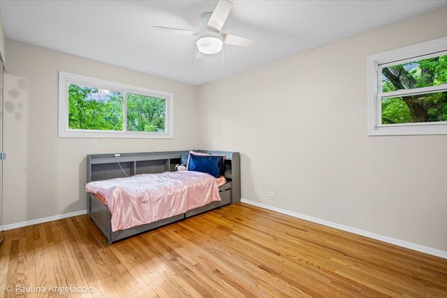 1011 W Wildwood Drive, Prospect Heights, IL 60070