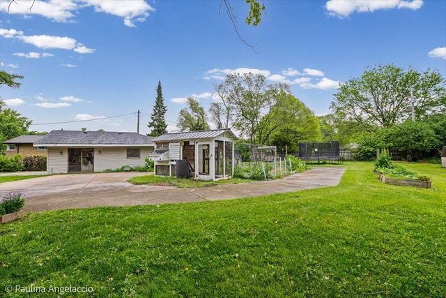 1011 W Wildwood Drive, Prospect Heights, IL 60070