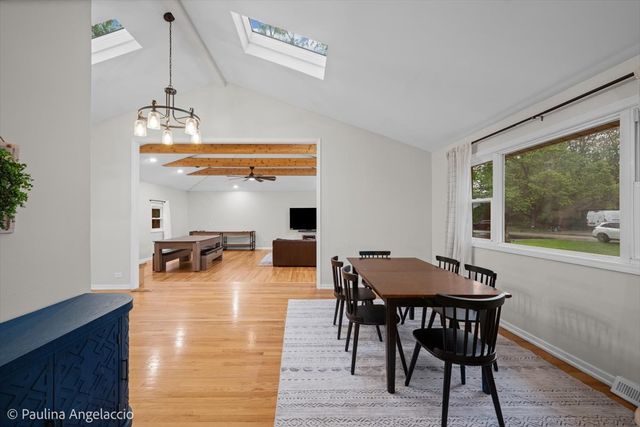 1011 W Wildwood Drive, Prospect Heights, IL 60070