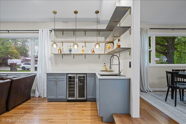 1011 W Wildwood Drive, Prospect Heights, IL 60070
