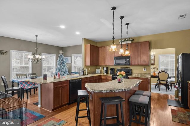 121 CHAGALL LN, Martinsburg, WV 25403