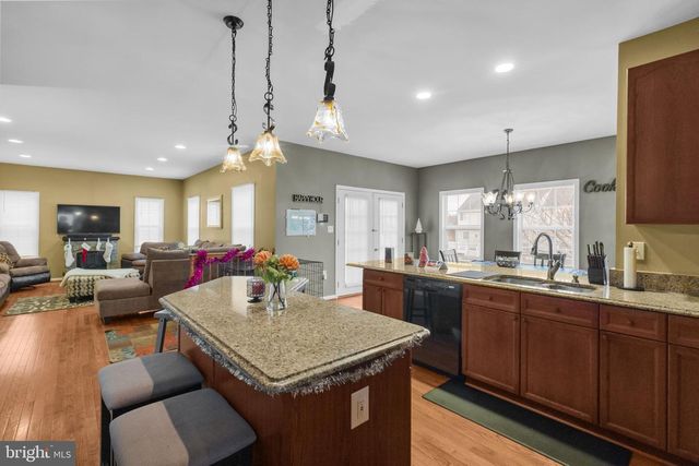 121 CHAGALL LN, Martinsburg, WV 25403