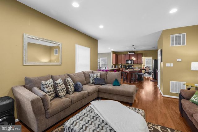 121 CHAGALL LN, Martinsburg, WV 25403