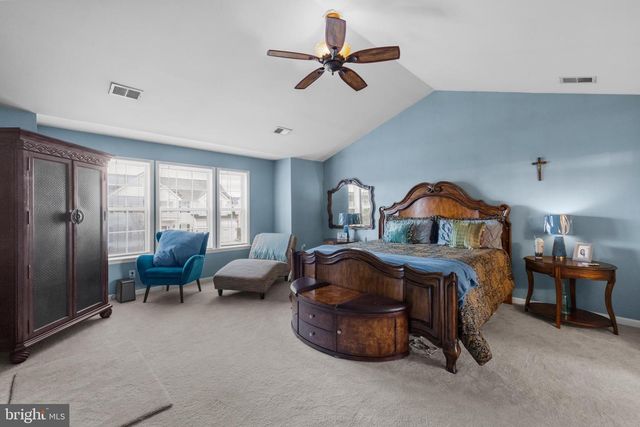 121 CHAGALL LN, Martinsburg, WV 25403