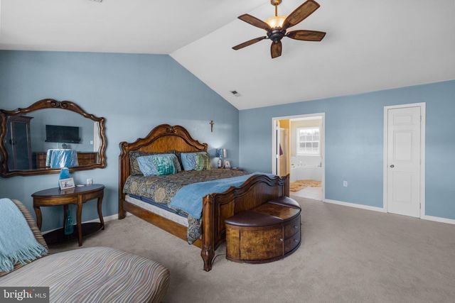 121 CHAGALL LN, Martinsburg, WV 25403