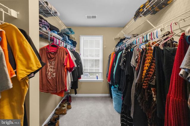 121 CHAGALL LN, Martinsburg, WV 25403