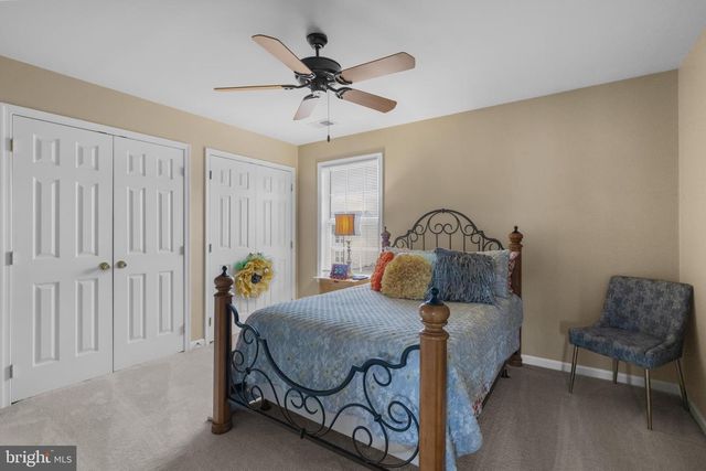 121 CHAGALL LN, Martinsburg, WV 25403