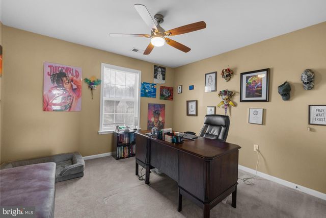 121 CHAGALL LN, Martinsburg, WV 25403