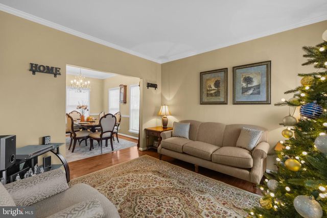 121 CHAGALL LN, Martinsburg, WV 25403