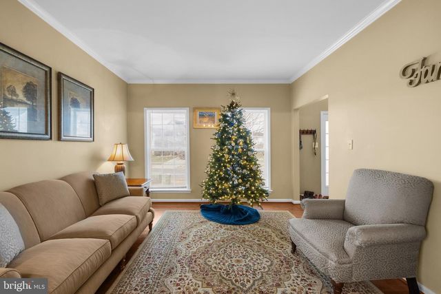 121 CHAGALL LN, Martinsburg, WV 25403