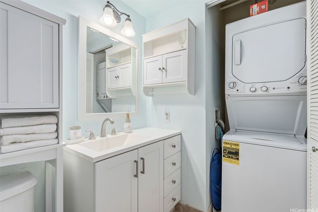94-979 Kauolu Place 1110, Waipahu, HI 96797