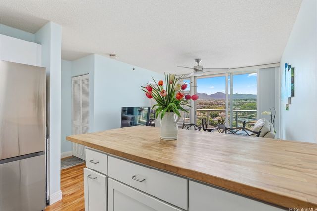 94-979 Kauolu Place 1110, Waipahu, HI 96797