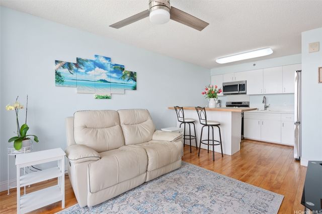 94-979 Kauolu Place 1110, Waipahu, HI 96797