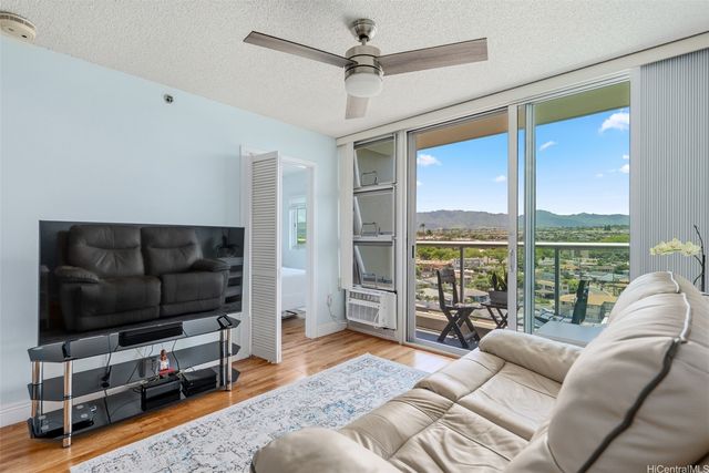 94-979 Kauolu Place 1110, Waipahu, HI 96797