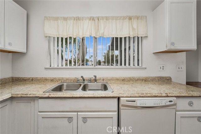 9732 Pettswood Drive Drive 12, Huntington Beach, CA 92646