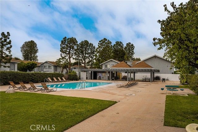 9732 Pettswood Drive Drive 12, Huntington Beach, CA 92646