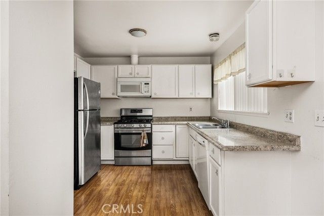 9732 Pettswood Drive Drive 12, Huntington Beach, CA 92646