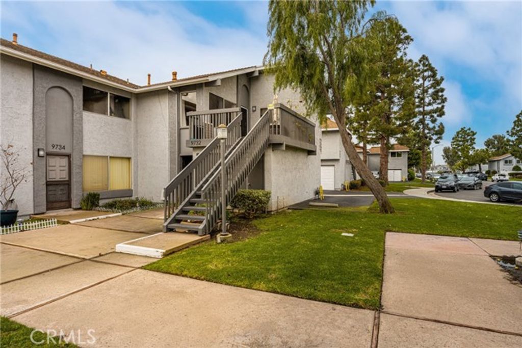 9732 Pettswood Drive Drive 12, Huntington Beach, CA 92646