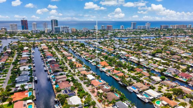 2447 SE 10th Street, Pompano Beach, FL 33062