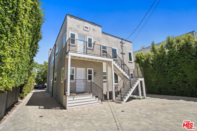 807 N Croft Avenue, Los Angeles, CA 90069