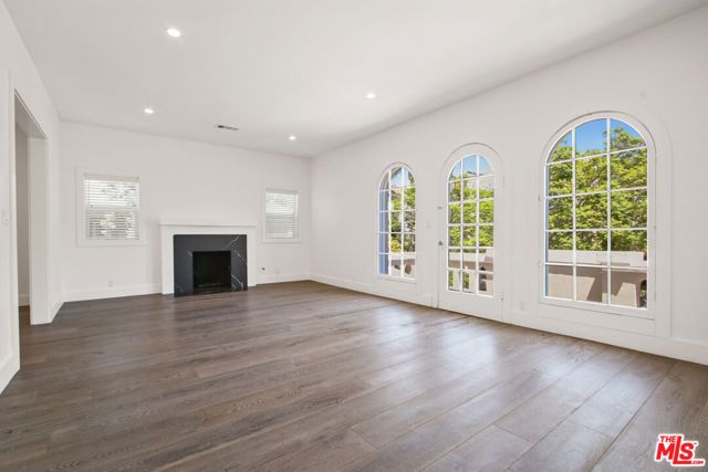 807 N Croft Avenue, Los Angeles, CA 90069