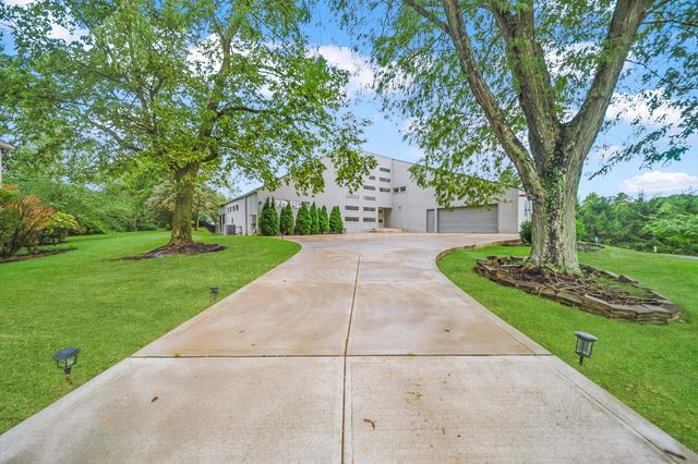 8575 Torwoodlee Court, Dublin, OH 43017