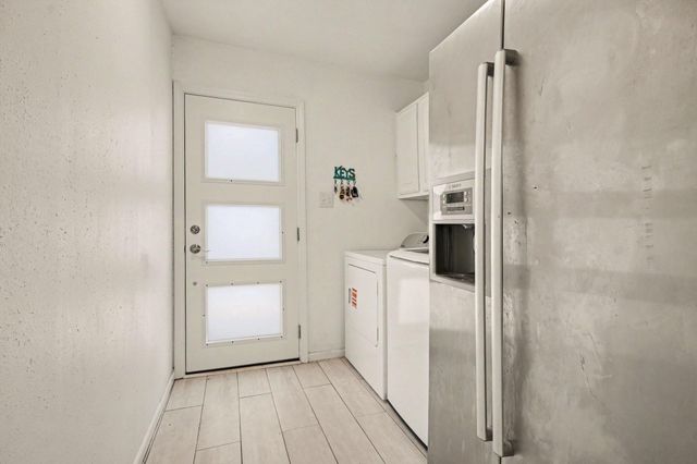 8319 Crestwood Drive, Texas City, TX 77591